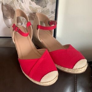 Women’s Journee Ashlyn Espadrille Wedge, Red, Size 11, NWOT